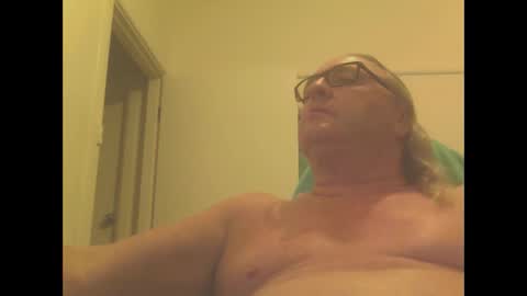 Snapshot of knobout chatting on 12-23-24, 04:39 knobout online show from 12-23-24, 04:39