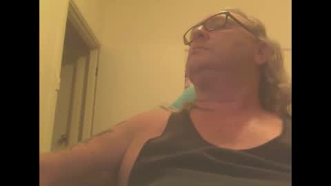 Snapshot of knobout chatting on 12-27-24, 09:50 knobout online show from 12-27-24, 09:50