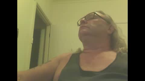 Snapshot of knobout chatting on 01-09-25, 01:13 knobout online show from 01-09-25, 01:13