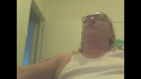 Snapshot of knobout chatting on 01-16-25, 06:14 knobout online show from 01-16-25, 06:14