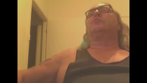 Snapshot of knobout chatting on 01-30-25, 11:22 knobout online show from 01-30-25, 11:22