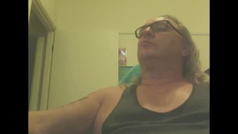 Snapshot of knobout chatting on 02-09-25, 10:42 knobout online show from 02-09-25, 10:42