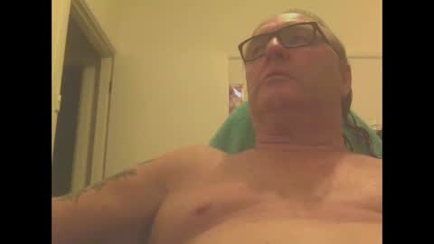 Snapshot of knobout chatting on 02-13-25, 12:00 knobout online show from 02-13-25, 12:00