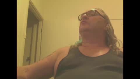 Snapshot of knobout chatting on 02-18-25, 10:38 knobout online show from 02-18-25, 10:38