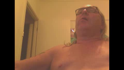 Snapshot of knobout chatting on 02-24-25, 09:43 knobout online show from 02-24-25, 09:43