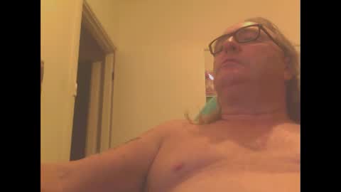 Snapshot of knobout chatting on 02-26-25, 10:15 knobout online show from 02-26-25, 10:15