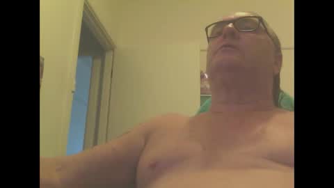 Snapshot of knobout chatting on 03-11-25, 01:16 knobout online show from 03-11-25, 01:16