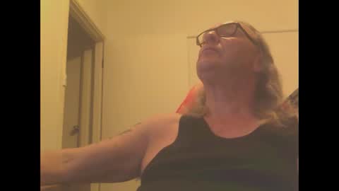 Snapshot of knobout chatting on 09-15-25, 09:09 knobout online show from 09-15-25, 09:09