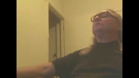 Snapshot of knobout chatting on 09-16-25, 07:53 knobout online show from 09-16-25, 07:53