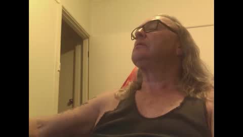 Snapshot of knobout chatting on 09-21-25, 11:56 knobout online show from 09-21-25, 11:56