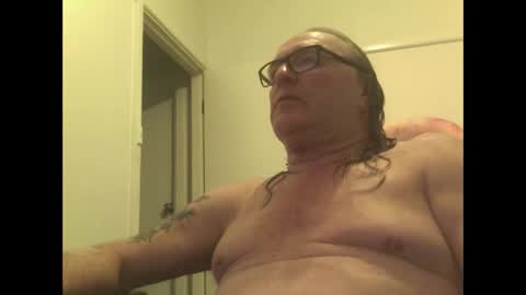 Snapshot of knobout chatting on 10-16-25, 04:24 knobout online show from 10-16-25, 04:24