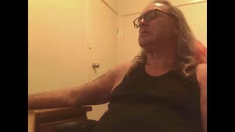 Snapshot of knobout chatting on 03-03-26, 08:42 knobout online show from 03-03-26, 08:42