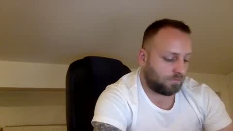 hugo online show from 12-05-25, 01:36