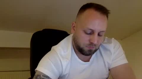 hugo online show from 12-21-25, 12:40