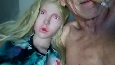 Snapshot of kockforyou chatting on 10-15-25, 10:48 kockforyou online show from 10-15-25, 10:48