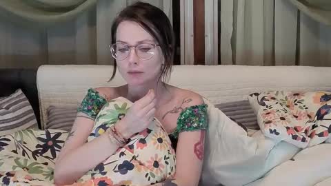 kohlbird online show from 12-04-25, 03:05