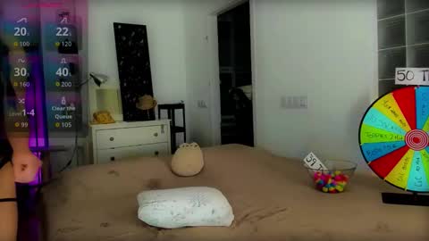 Lisa      online show from 02-12-26, 03:51