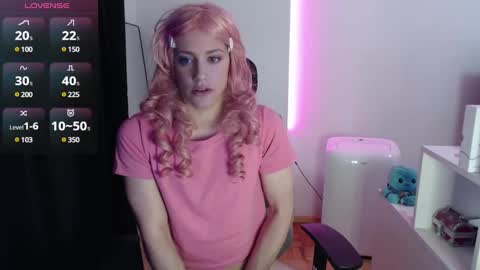 Snapshot of koneko_nya chatting on 12-29-24, 01:24  Riley  online show from 12-29-24, 01:24
