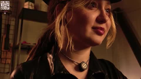 Snapshot of koracrosbie chatting on 11-18-25, 01:15 Kora TG channel online show from 11-18-25, 01:15