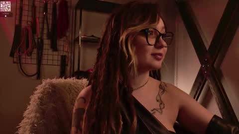 Snapshot of koracrosbie chatting on 01-06-26, 01:15 Kora TG channel online show from 01-06-26, 01:15