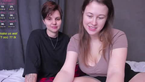 Snapshot of kortney_williams chatting on 12-22-24, 04:06 Twiix online show from 12-22-24, 04:06