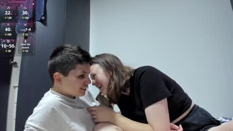 Snapshot of kortney_williams chatting on 03-07-25, 03:08 Twiix online show from 03-07-25, 03:08