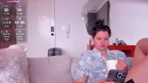 Snapshot of kortney_williams chatting on 10-20-25, 04:40 Twiix online show from 10-20-25, 04:40