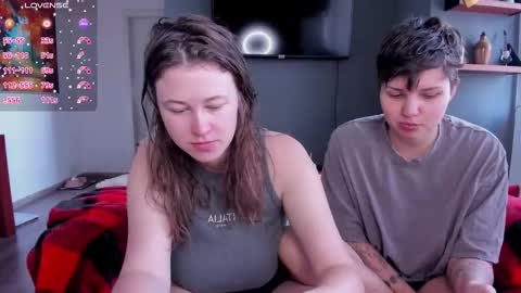 Snapshot of kortney_williams chatting on 02-15-26, 04:25 Twiix online show from 02-15-26, 04:25