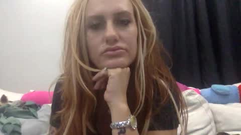 Snapshot of koyoteej chatting on 01-06-26, 01:31 koyoteej online show from 01-06-26, 01:31