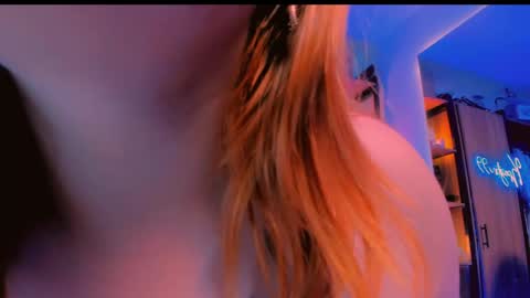 Khloe online show from 04-21-26, 12:23