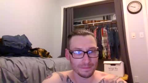 Snapshot of krasher2313 chatting on 03-11-25, 04:43 hard hung horny online show from 03-11-25, 04:43