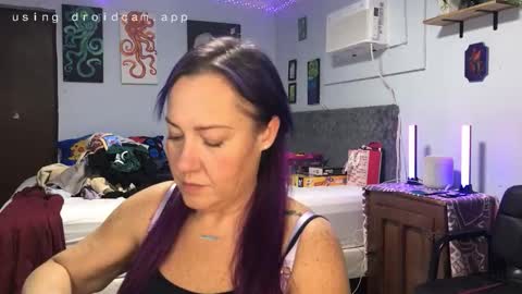 Snapshot of kreamyk420 chatting on 12-21-25, 10:11 kreamyk420 online show from 12-21-25, 10:11