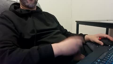 Snapshot of krime59100 chatting on 06-12-26, 01:26 krime59100 online show from 06-12-26, 01:26