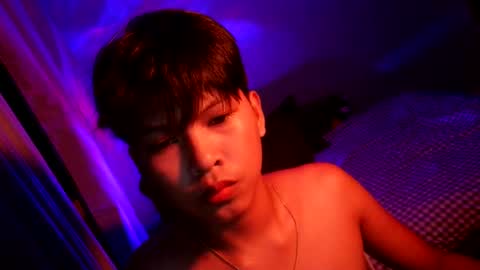 Snapshot of krimpie_xx chatting on 06-22-26, 12:24 krimpie_xx online show from 06-22-26, 12:24