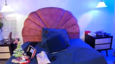 Nahomi online show from 12-04-25, 11:52