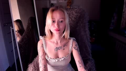 Snapshot of kris_grant chatting on 02-05-25, 01:33 kris_grant online show from 02-05-25, 01:33