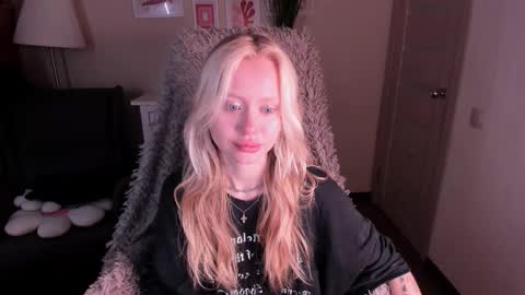 kris_grant online show from 10-28-25, 08:29