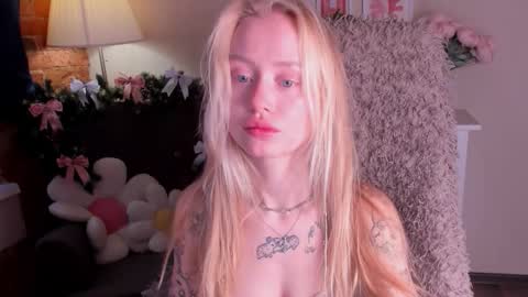 kris_grant online show from 12-21-25, 10:33