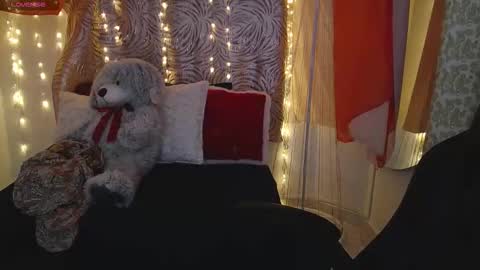 Snapshot of krishnaveni435486 chatting on 12-22-25, 12:57 Krish online show from 12-22-25, 12:57