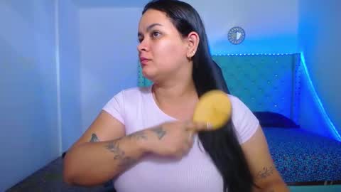 Snapshot of kriss_sweetboobs chatting on 01-10-25, 11:00 kriss_sweetboobs online show from 01-10-25, 11:00