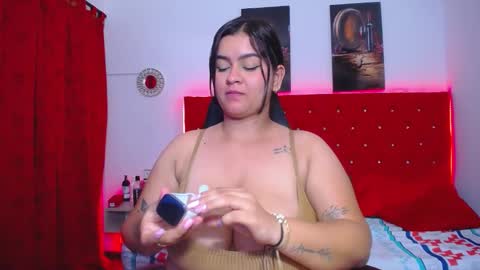 Snapshot of kriss_sweetboobs chatting on 01-26-25, 05:44 kriss_sweetboobs online show from 01-26-25, 05:44