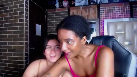 Snapshot of kriss_sweetboobs chatting on 02-25-25, 03:05 kriss_sweetboobs online show from 02-25-25, 03:05