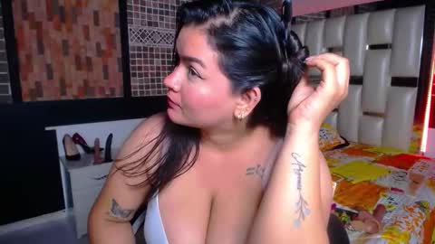 Snapshot of kriss_sweetboobs chatting on 09-12-25, 02:28 kriss_sweetboobs online show from 09-12-25, 02:28