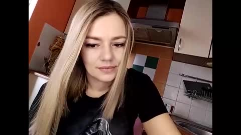 KrissSexi online show from 02-24-25, 05:22