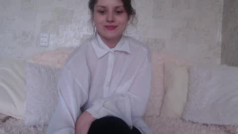 Snapshot of krissvoss chatting on 04-19-26, 03:33 krissvoss online show from 04-19-26, 03:33