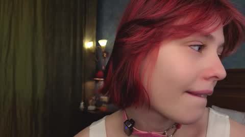 Snapshot of krissyhei chatting on 11-03-25, 01:19 Sarah online show from 11-03-25, 01:19