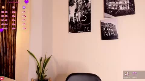 Snapshot of kristal_brown_ chatting on 10-20-25, 12:16 Aria online show from 10-20-25, 12:16