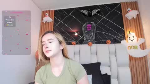 kristal online show from 10-31-25, 01:01