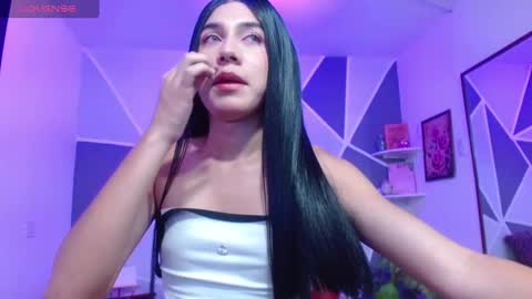 Snapshot of kristall_swan chatting on 03-08-25, 01:25 Kristall online show from 03-08-25, 01:25