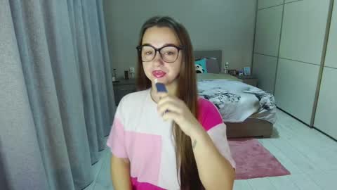 twitter    Annemarye 23 online show from 10-18-25, 04:26